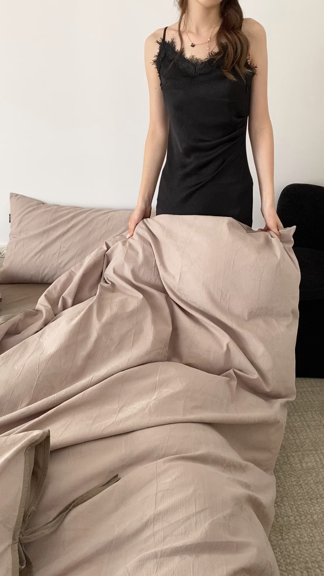 91家纺网 家纺一手货源 找家纺 玉宇阁家居 2025秋冬新品60s色织全棉磨毛大提花四件套-绑带款 绑带款-缎灰流光