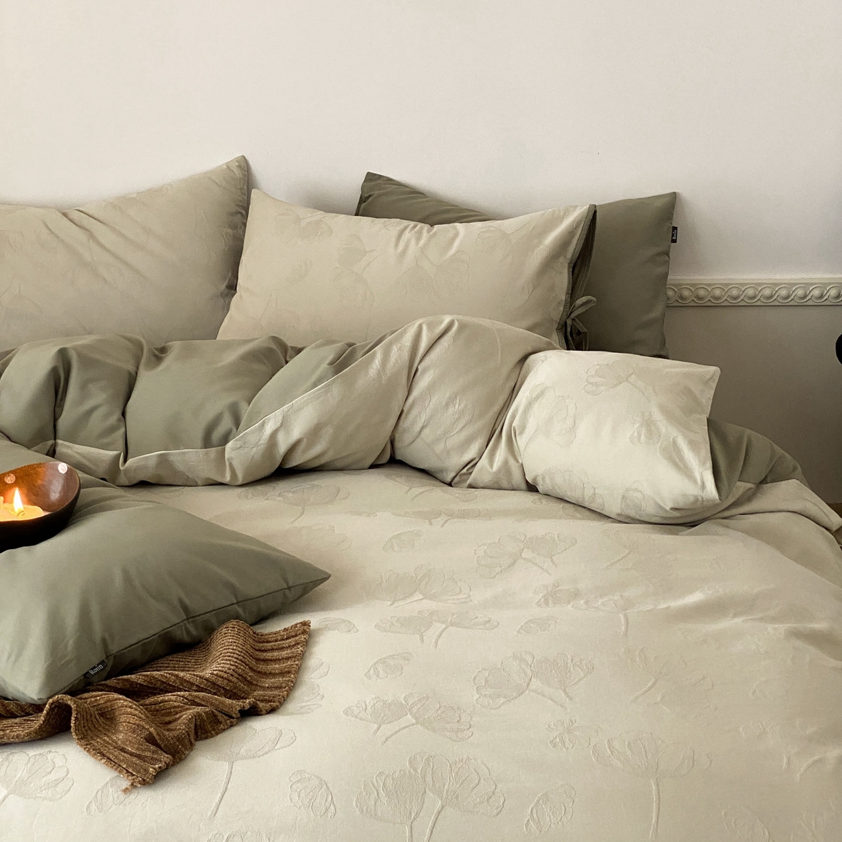 91家纺网 家纺一手货源 找家纺 玉宇阁家居 2025秋冬新品60s色织全棉磨毛大提花四件套-绑带款 绑带款-芊芊绿雪