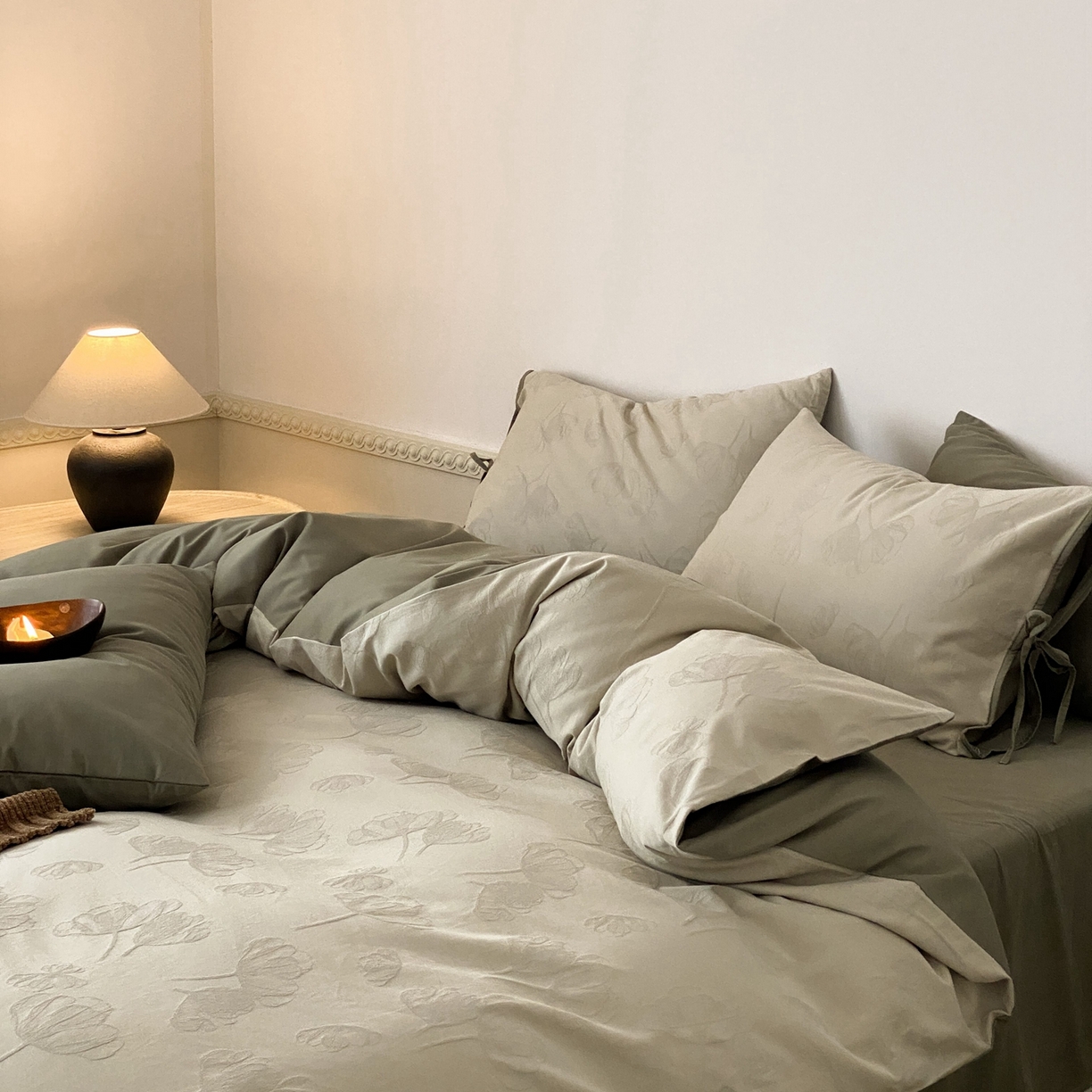 91家纺网 家纺一手货源 找家纺 玉宇阁家居 2025秋冬新品60s色织全棉磨毛大提花四件套-绑带款 绑带款-芊芊绿雪