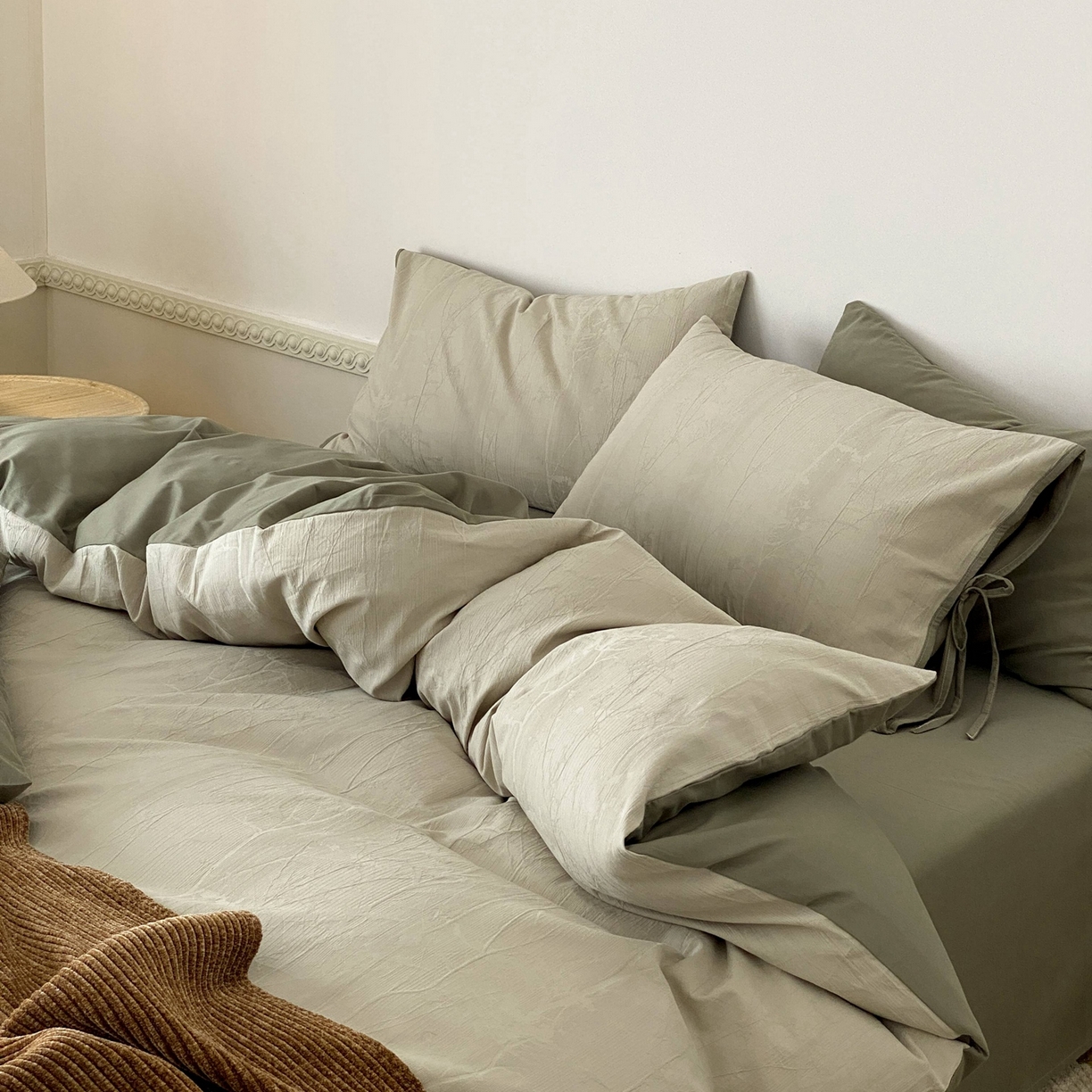 91家纺网 家纺一手货源 找家纺 玉宇阁家居 2025秋冬新品60s色织全棉磨毛大提花四件套-绑带款 绑带款-青白玉