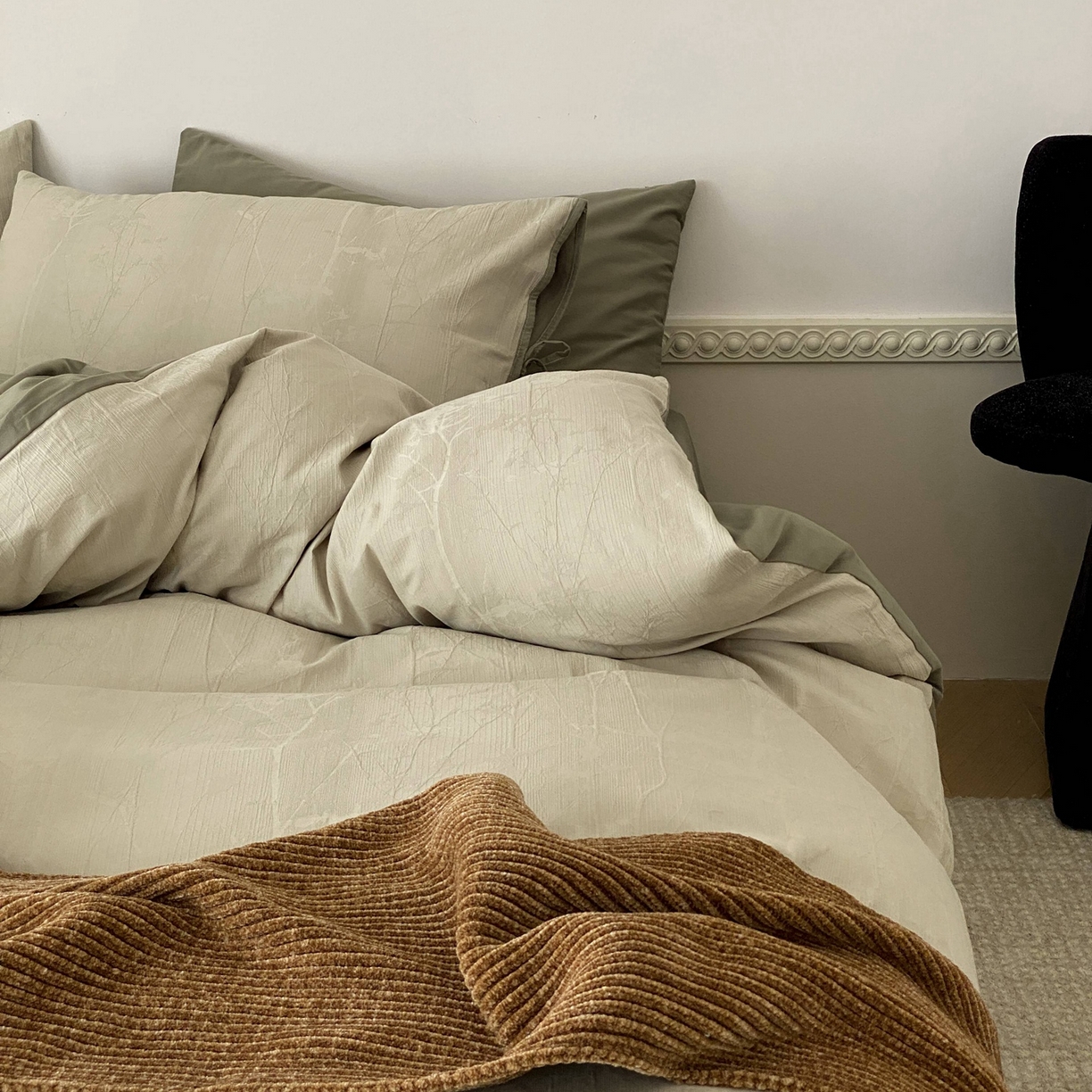 91家纺网 家纺一手货源 找家纺 玉宇阁家居 2025秋冬新品60s色织全棉磨毛大提花四件套-绑带款 绑带款-青白玉