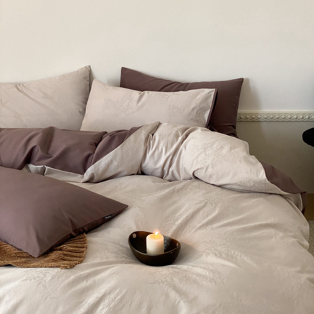 91家纺网 家纺一手货源 找家纺 玉宇阁家居 2025秋冬新品60s色织全棉磨毛大提花四件套-绑带款 绑带款-雾霭绛紫