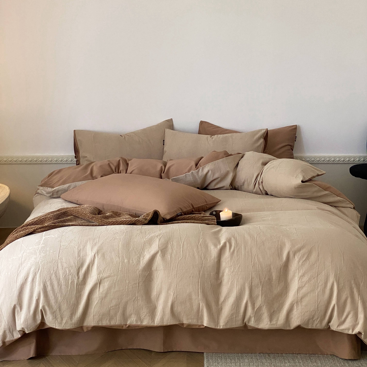 91家纺网 家纺一手货源 找家纺 玉宇阁家居 2025秋冬新品60s色织全棉磨毛大提花四件套-绑带款 绑带款-缃叶棕