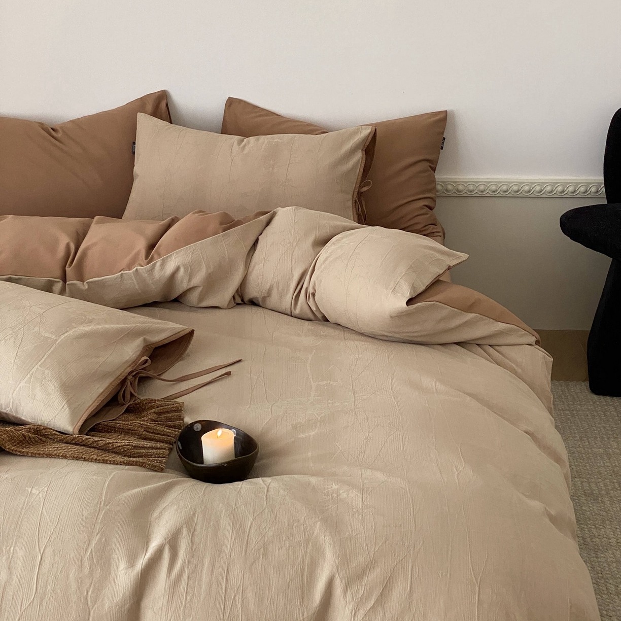 91家纺网 家纺一手货源 找家纺 玉宇阁家居 2025秋冬新品60s色织全棉磨毛大提花四件套-绑带款 绑带款-缃叶棕