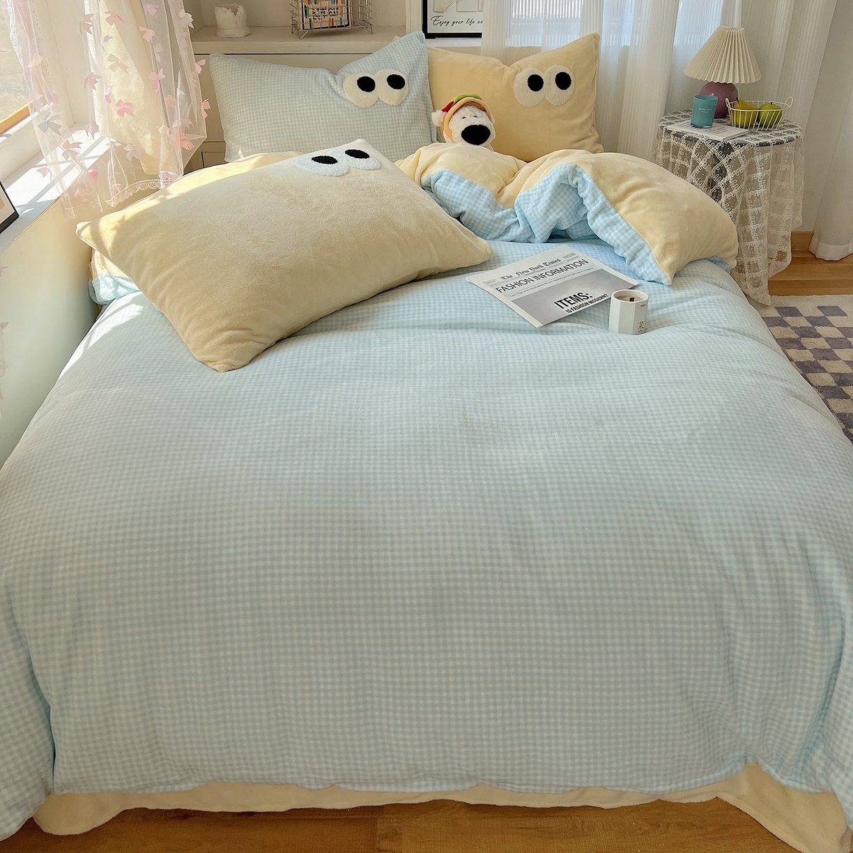 91家纺网 家纺一手货源 找家纺 （总）桃子家居 2025新款A类ins加厚毛巾绣大眼萌混搭撞色奶油格子牛奶绒系列四件套