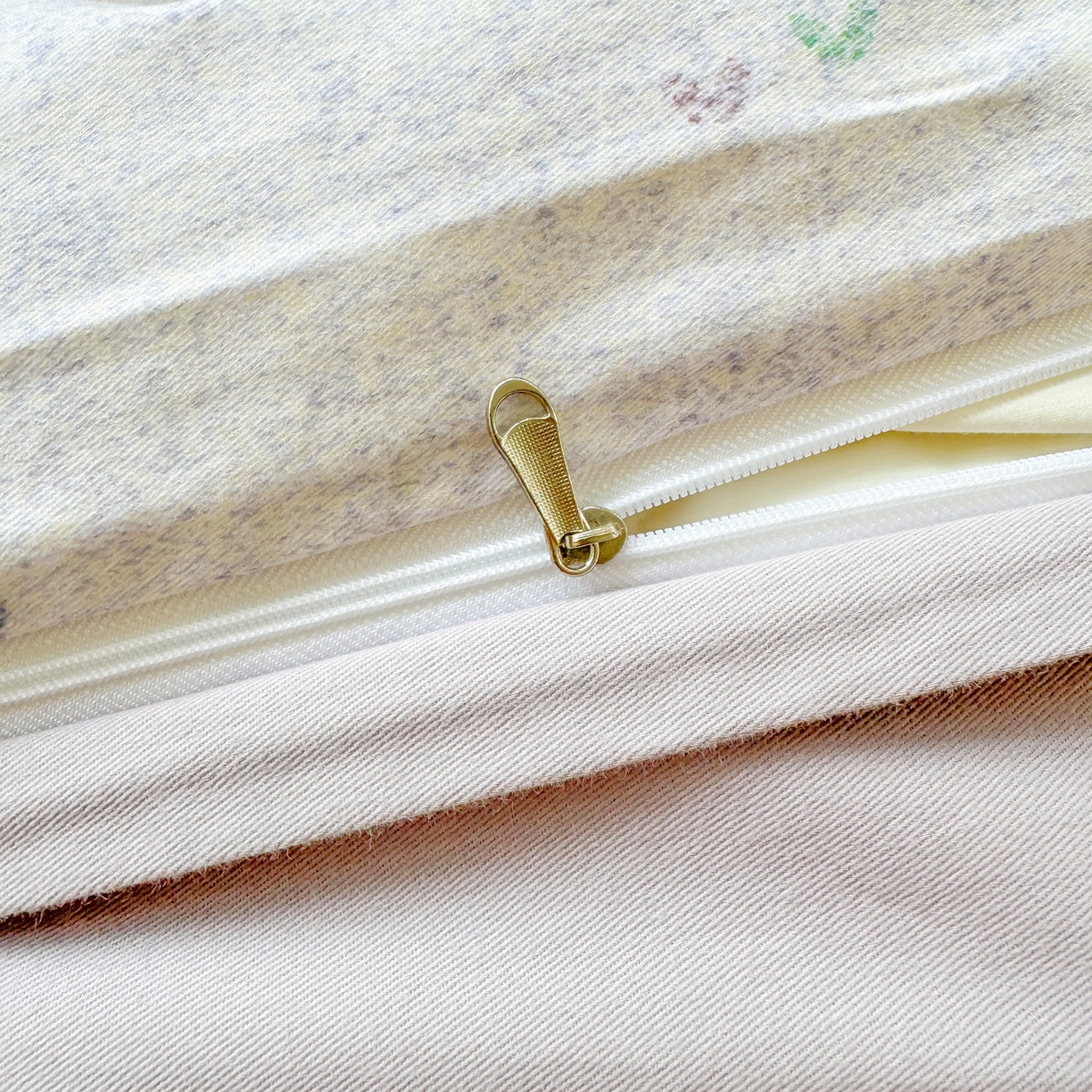 91家纺网 家纺一手货源 找家纺 千朵 2025新款全棉磨毛印花四件套 幸福熊