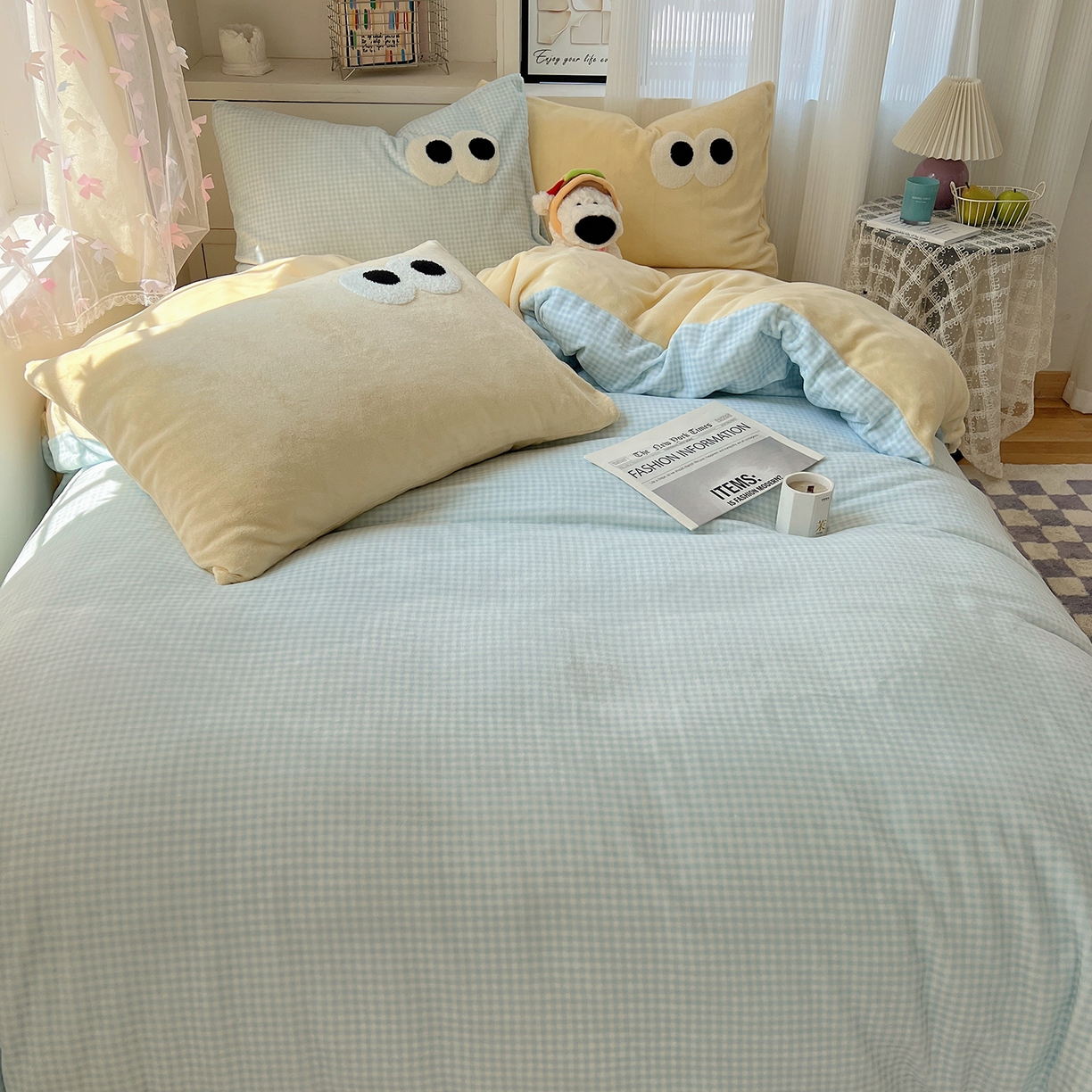 91家纺网 家纺一手货源 找家纺 （总）桃子家居 2025新款A类ins加厚毛巾绣大眼萌混搭撞色奶油格子牛奶绒系列四件套