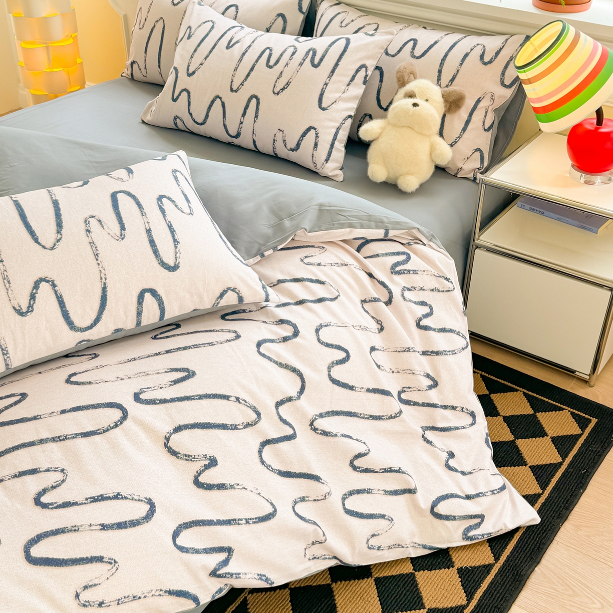 91家纺网 家纺一手货源 找家纺 千朵 2025新款全棉磨毛印花四件套 幸运熊蓝