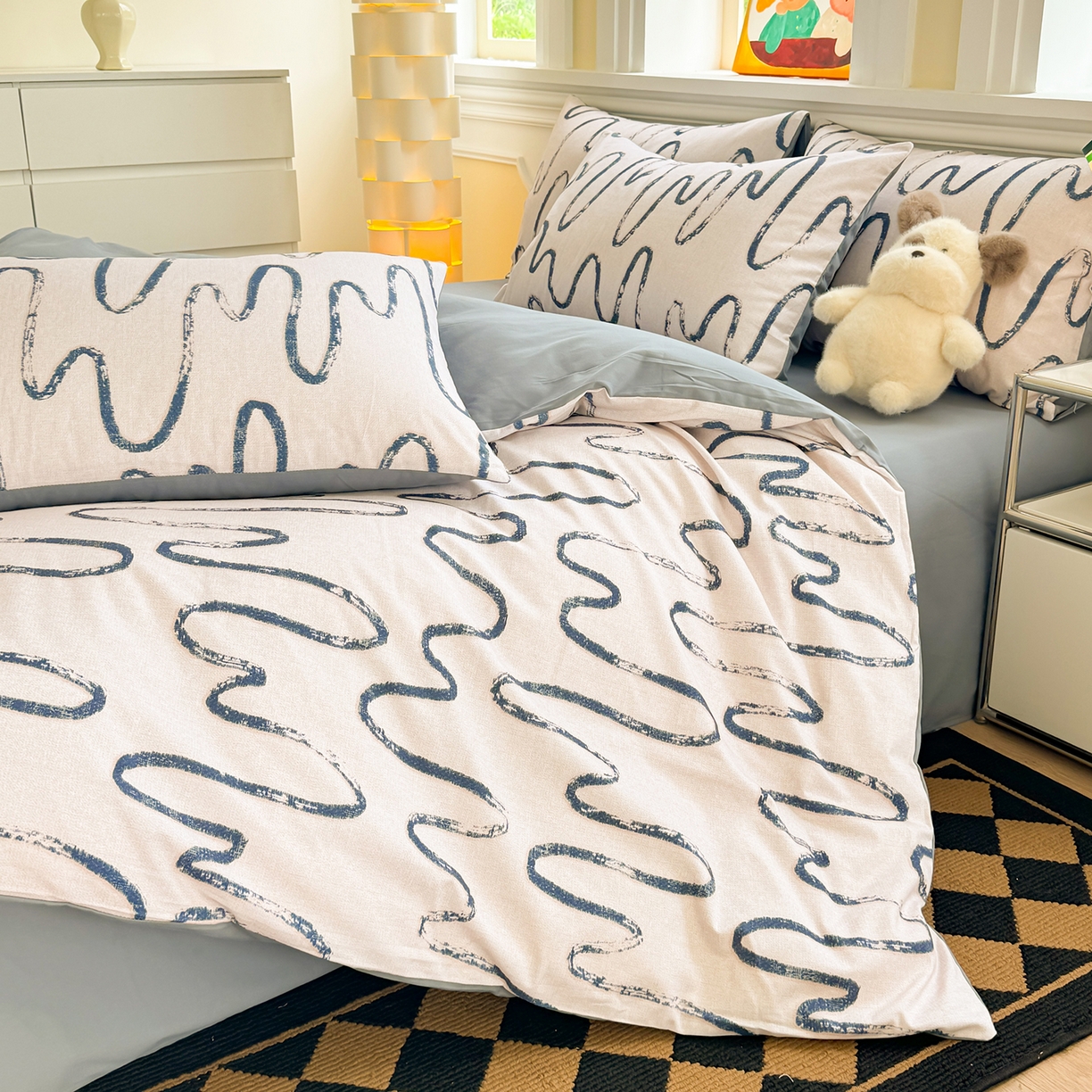 91家纺网 家纺一手货源 找家纺 千朵 2025新款全棉磨毛印花四件套 幸运熊蓝