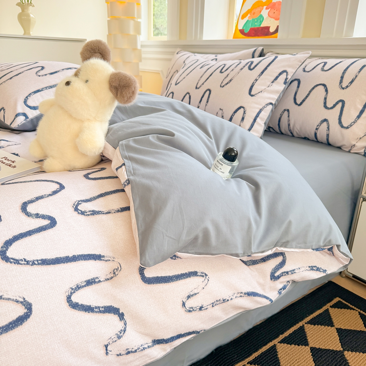 91家纺网 家纺一手货源 找家纺 千朵 2025新款全棉磨毛印花四件套 幸运熊蓝