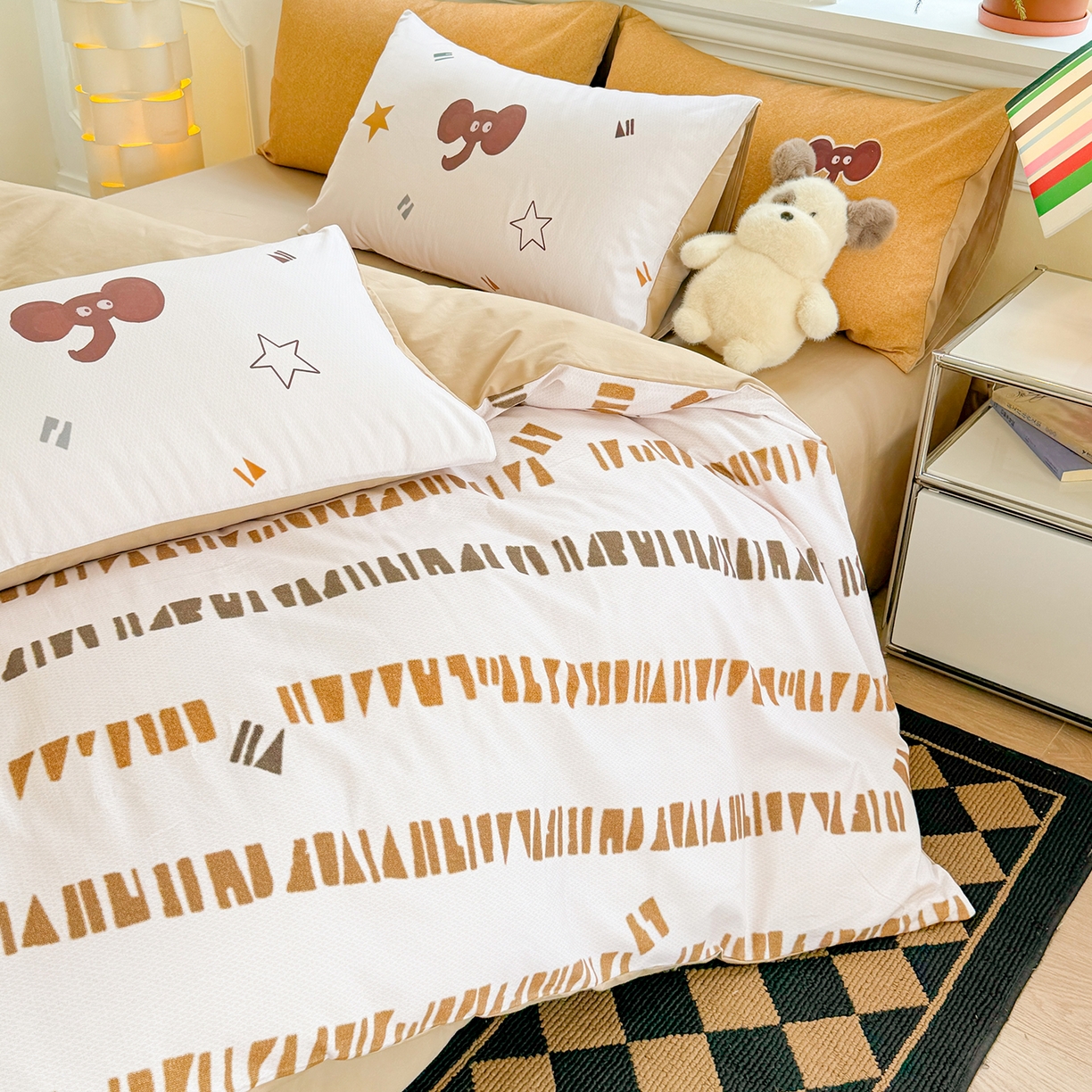 91家纺网 家纺一手货源 找家纺 千朵 2025新款全棉磨毛印花四件套 自由象