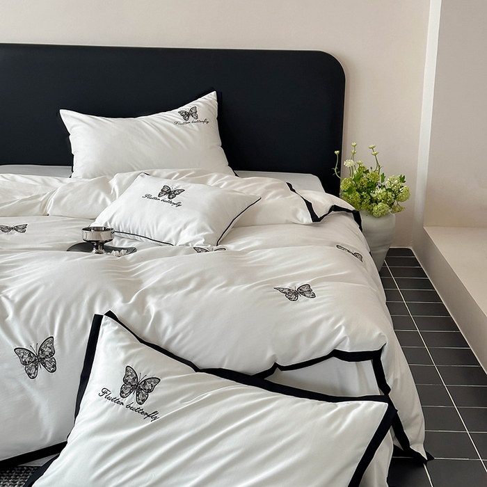 91家纺网 家纺一手货源 找家纺 简纯主义 2025秋冬新款A类100支全棉贡缎长绒棉蕾丝绣花四件套-琉璃蝴蝶 琉璃蝴蝶白