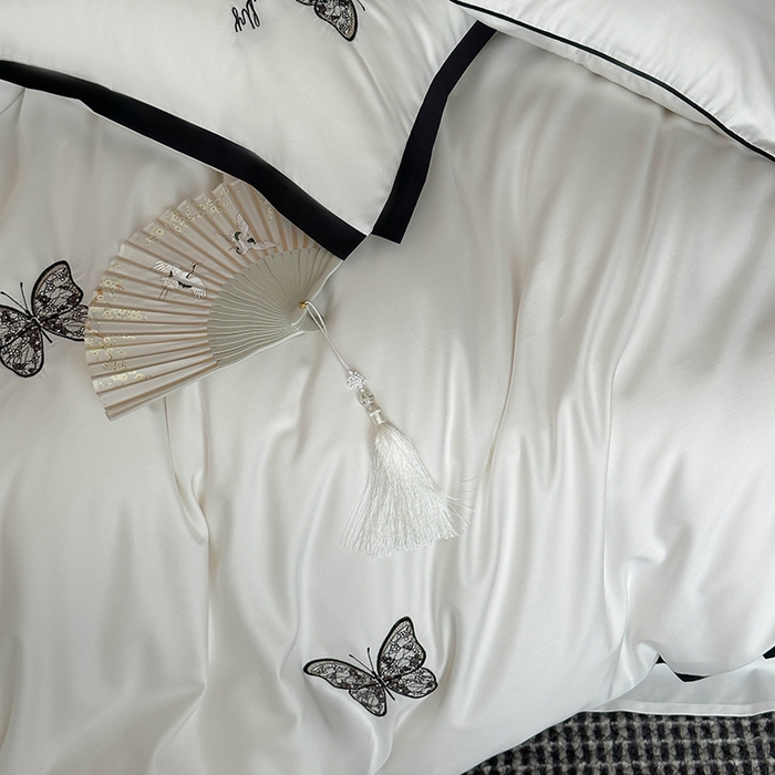 91家纺网 家纺一手货源 找家纺 简纯主义 2025秋冬新款A类100支全棉贡缎长绒棉蕾丝绣花四件套-琉璃蝴蝶 琉璃蝴蝶白