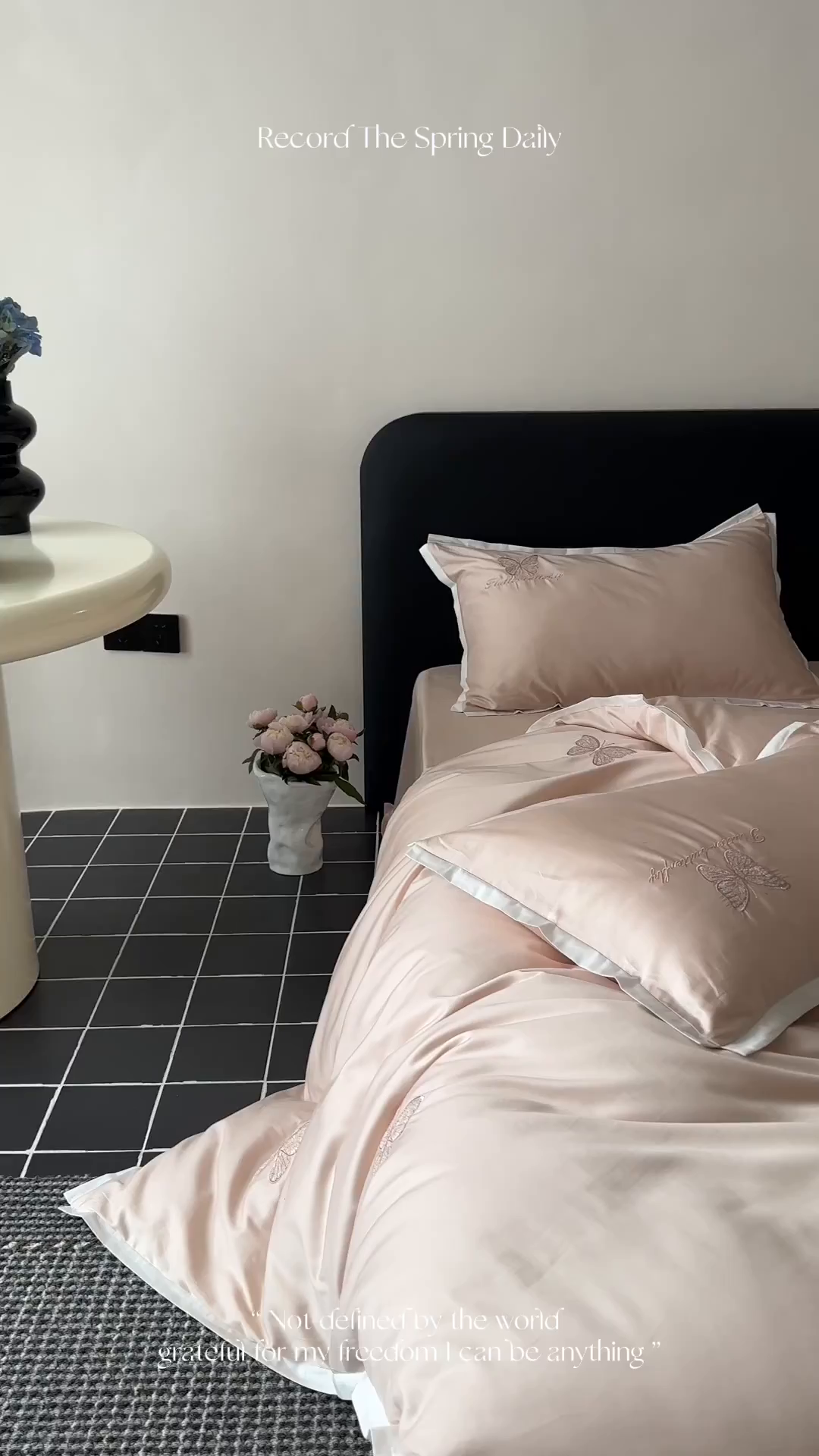 91家纺网 家纺一手货源 找家纺 简纯主义 2025秋冬新款A类100支全棉贡缎长绒棉蕾丝绣花四件套-琉璃蝴蝶 琉璃蝴蝶粉