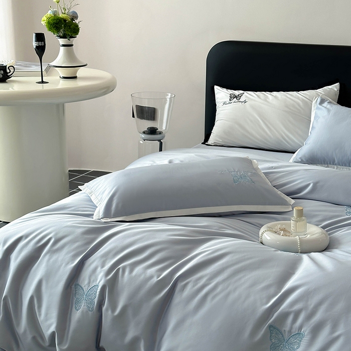 91家纺网 家纺一手货源 找家纺 简纯主义 2025秋冬新款A类100支全棉贡缎长绒棉蕾丝绣花四件套-琉璃蝴蝶 琉璃蝴蝶蓝