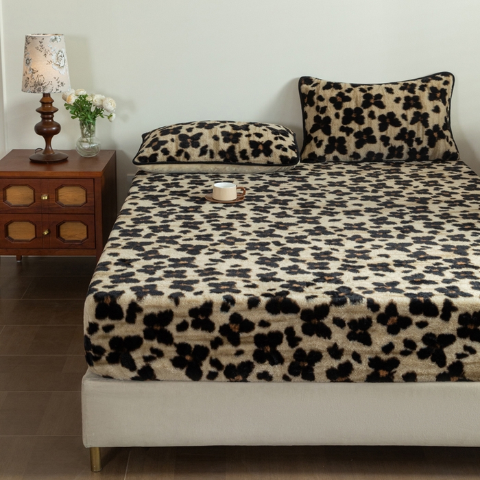 91家纺网 家纺一手货源 找家纺 库里梦家纺 2025直播网红爆款加厚兔兔绒床笠单件床笠单品床笠枕套三件套跨境床笠 蝴蝶梦-咖