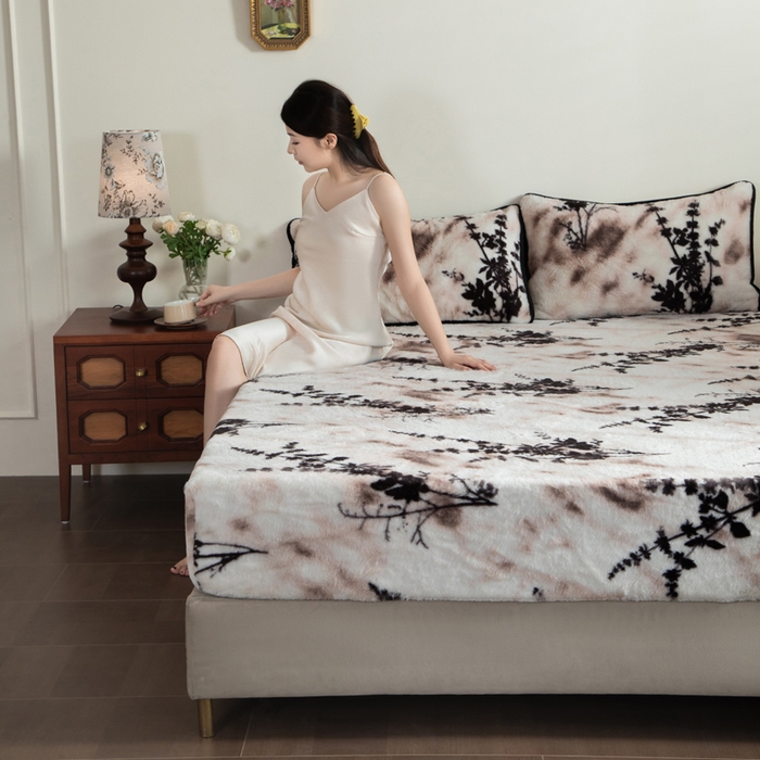 91家纺网 家纺一手货源 找家纺 库里梦家纺 2025直播网红爆款加厚兔兔绒床笠单件床笠单品床笠枕套三件套跨境床笠 诛仙草-粉