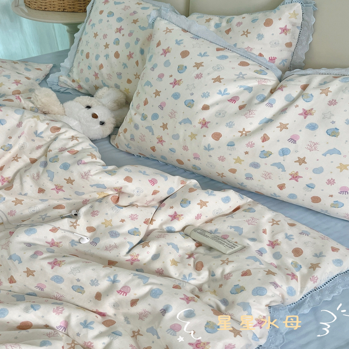 91家纺网 家纺一手货源 找家纺 （总）荣轩2025新款全棉双层纱镂空花边工艺款四件套（铺床版）