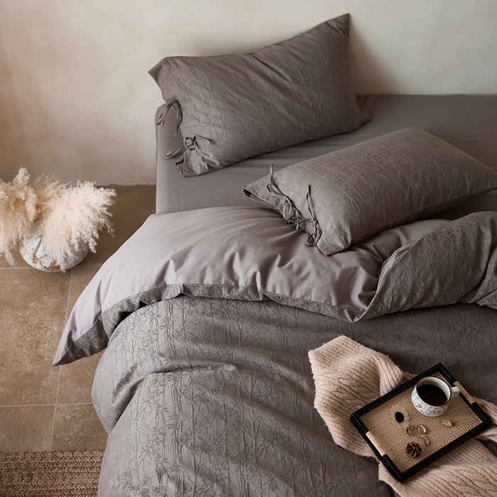 91家纺网 家纺一手货源 找家纺 简纯主义 2025新款浮雕提花全棉磨毛四件套 竹墨咖