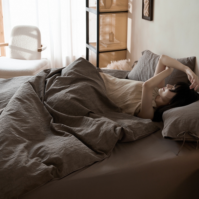 91家纺网 家纺一手货源 找家纺 简纯主义 2025新款浮雕提花全棉磨毛四件套 竹墨咖