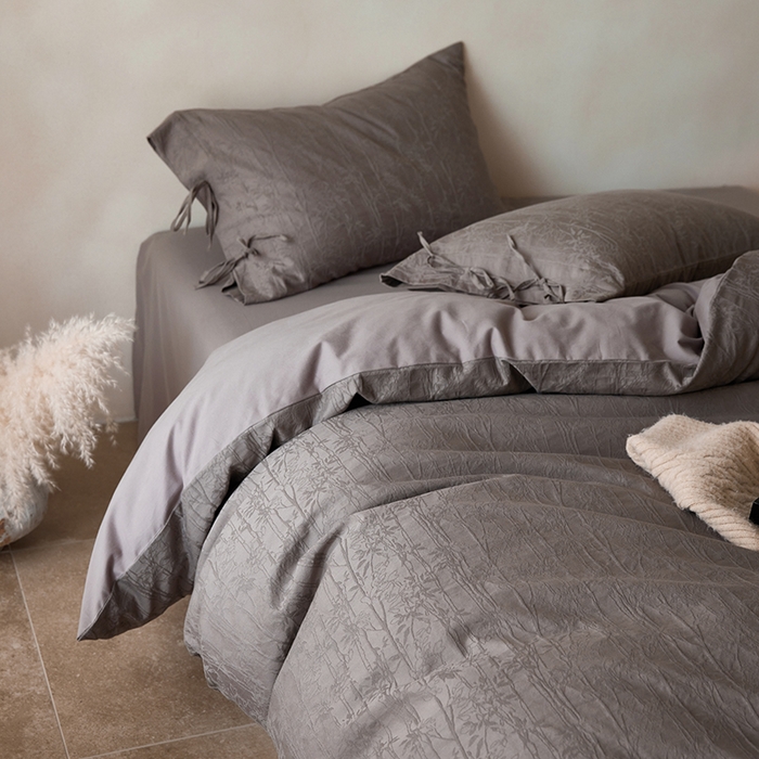 91家纺网 家纺一手货源 找家纺 简纯主义 2025新款浮雕提花全棉磨毛四件套 竹墨咖