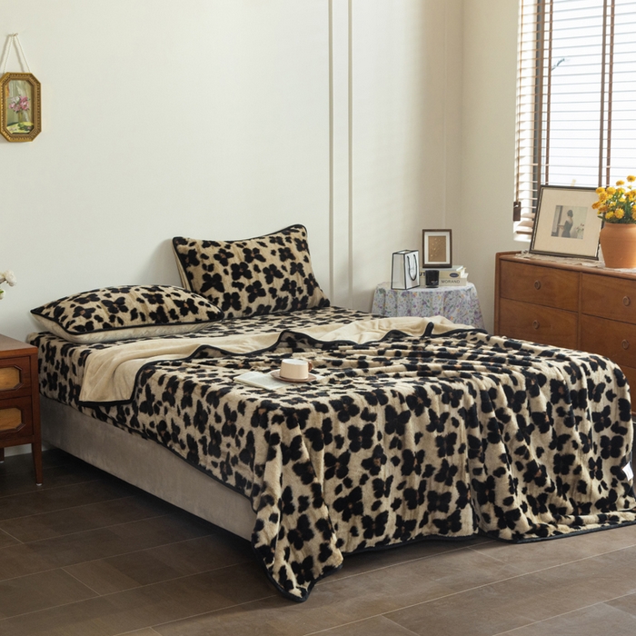 91家纺网 家纺一手货源 找家纺 库里梦家纺 2025直播网红爆款加厚兔兔绒床笠单件床笠单品床笠枕套三件套跨境床笠 蝴蝶梦-咖