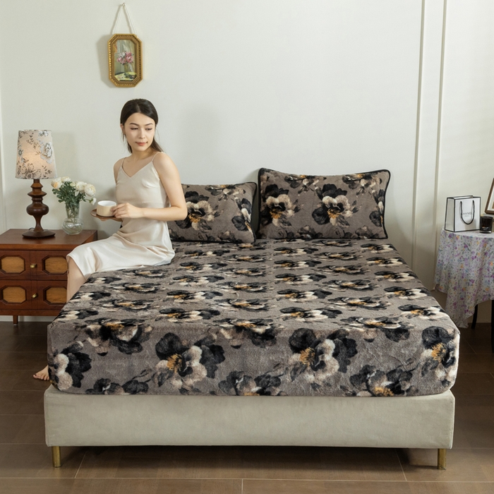 91家纺网 家纺一手货源 找家纺 库里梦家纺 2025直播网红爆款加厚兔兔绒床笠单件床笠单品床笠枕套三件套跨境床笠 百合-灰