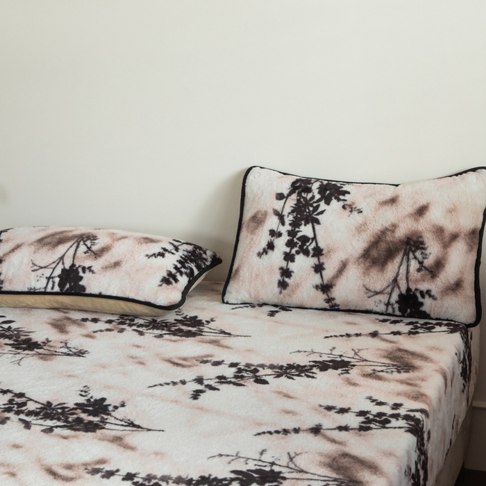 91家纺网 家纺一手货源 找家纺 库里梦家纺 2025直播网红爆款加厚兔兔绒床笠单件床笠单品床笠枕套三件套跨境床笠 诛仙草-粉