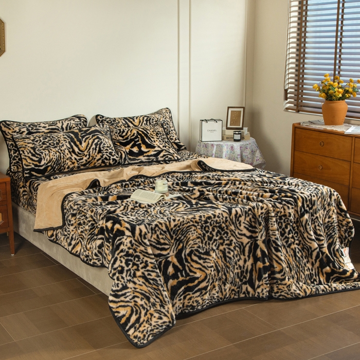 91家纺网 家纺一手货源 找家纺 库里梦家纺 2025直播网红爆款加厚兔兔绒床笠单件床笠单品床笠枕套三件套跨境床笠 豹点纹