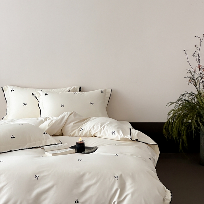 91家纺网 家纺一手货源 找家纺 （总）时亿家居 2025新款亲肤舒适黑樱梦境磨毛款四件套