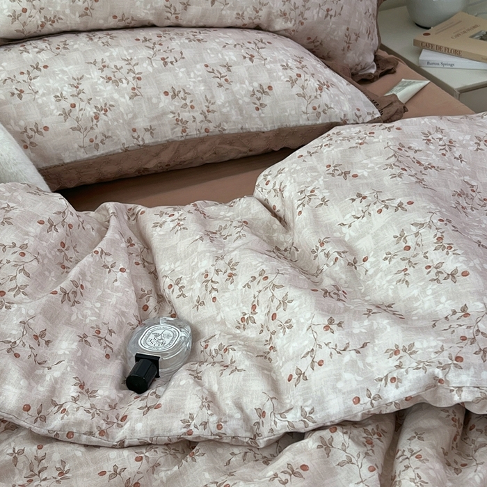 91家纺网 家纺一手货源 找家纺 荣轩2025新款全棉双层纱镂空花边工艺款四件套（铺床版）秋意浓