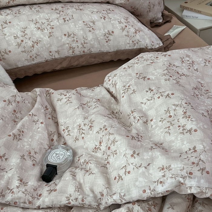 91家纺网 家纺一手货源 找家纺 荣轩2025新款全棉双层纱镂空花边工艺款四件套（铺床版）秋意浓