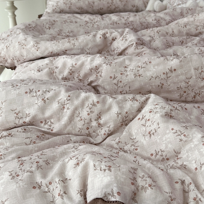 91家纺网 家纺一手货源 找家纺 荣轩2025新款全棉双层纱镂空花边工艺款四件套（铺床版）秋意浓