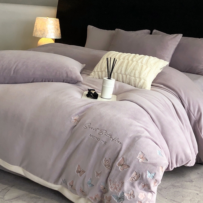 （总）新印象 2025秋冬新款宽边高克重牛奶绒绣花款四件套