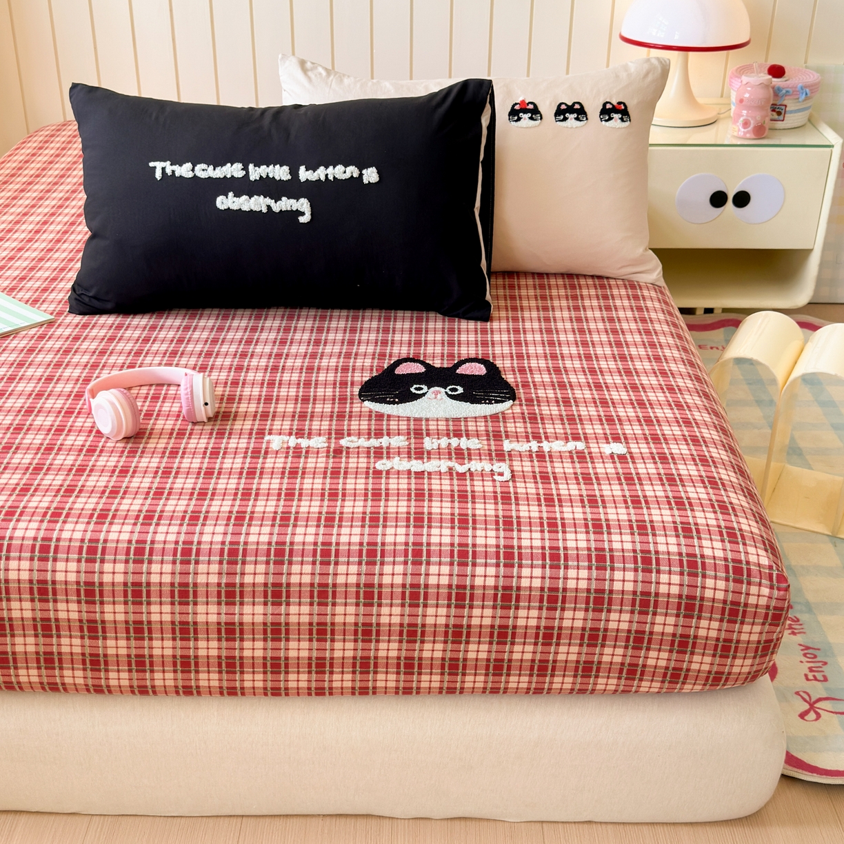 91家纺网 家纺一手货源 找家纺 一霖家纺 2025新款高克重云朵棉毛巾绣床笠 小红书热推 床笠款毛巾绣-大脸猫