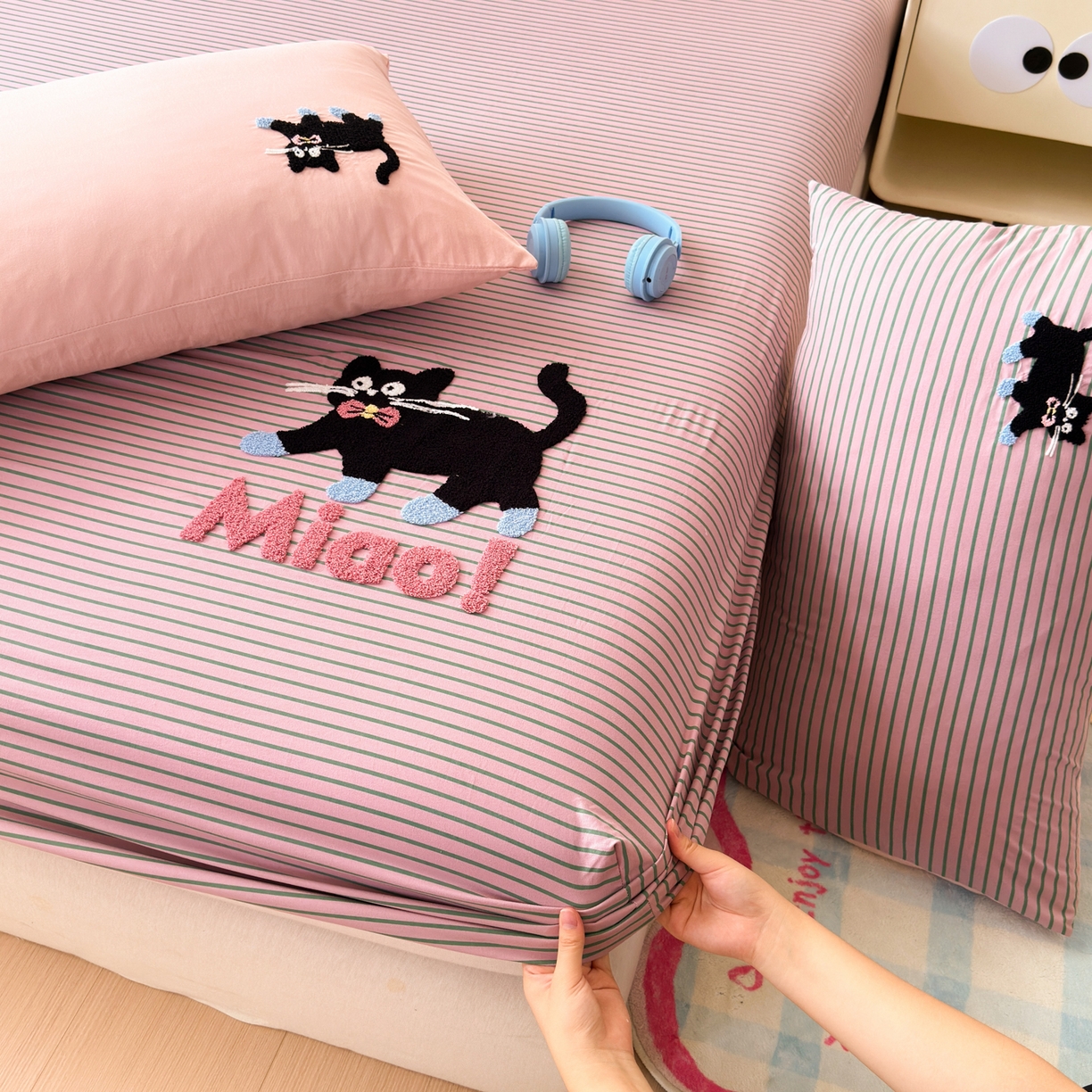 91家纺网 家纺一手货源 找家纺 一霖家纺 2025新款高克重云朵棉毛巾绣床笠 小红书热推 床笠款毛巾绣-哈基米