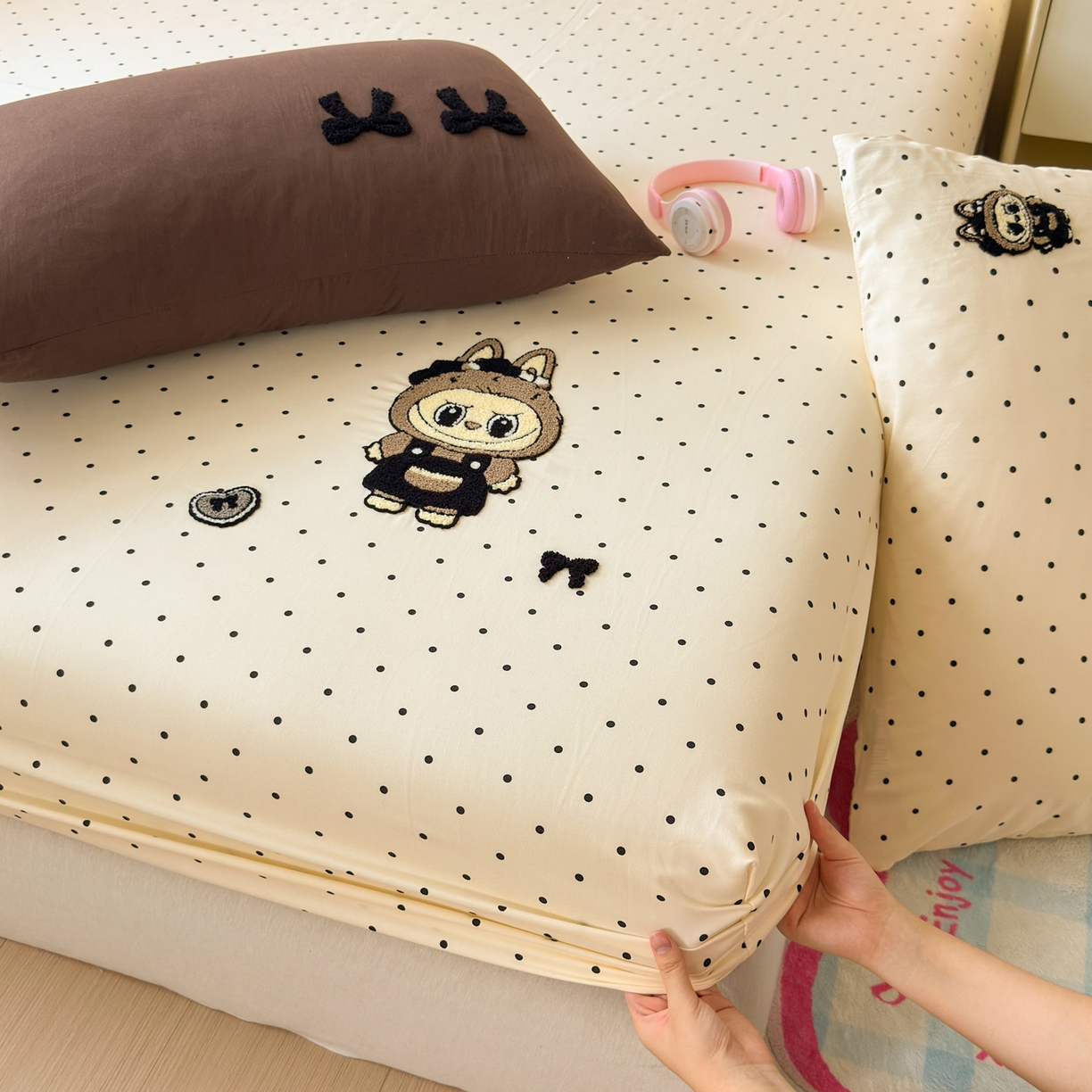 91家纺网 家纺一手货源 找家纺 一霖家纺 2025新款高克重云朵棉毛巾绣床笠 小红书热推 床笠款毛巾绣-精灵布布