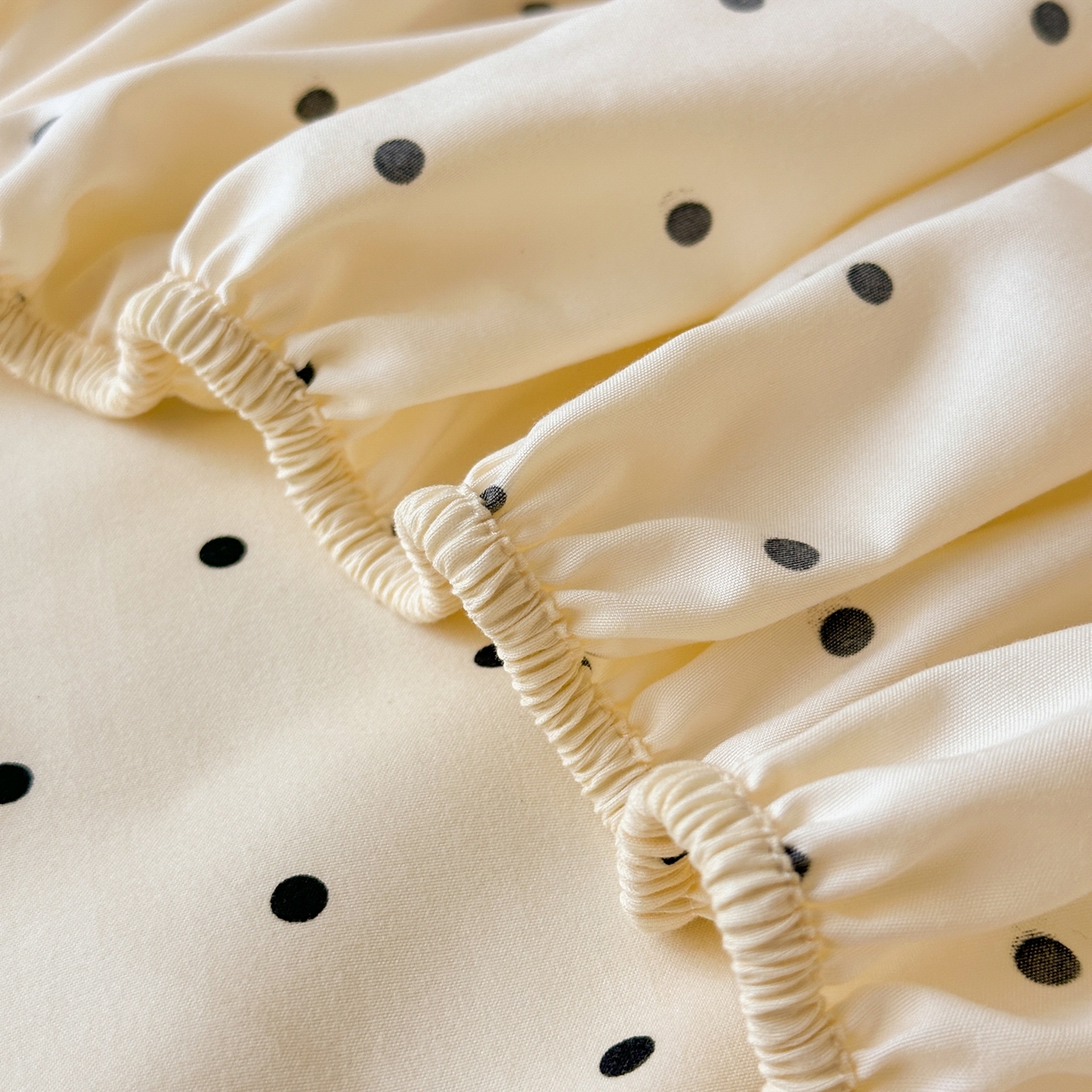 91家纺网 家纺一手货源 找家纺 一霖家纺 2025新款高克重云朵棉毛巾绣床笠 小红书热推 床笠款毛巾绣-精灵布布