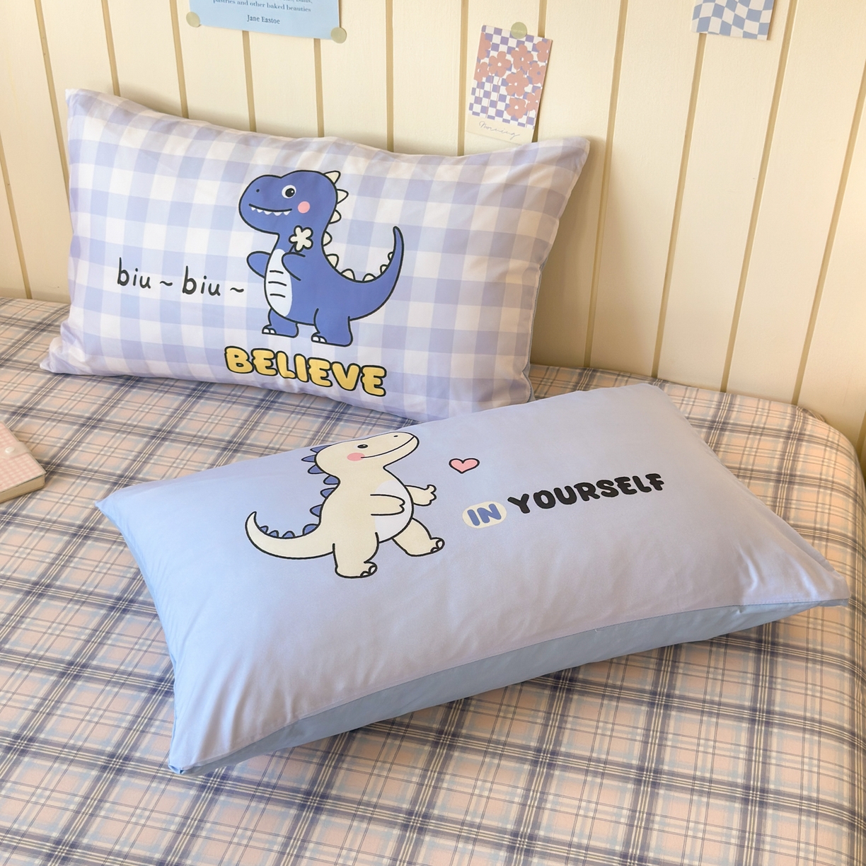 91家纺网 家纺一手货源 找家纺 一霖家纺 2025新款高克重云朵棉毛巾绣床笠 小红书热推 床笠款毛巾绣-恐龙小新