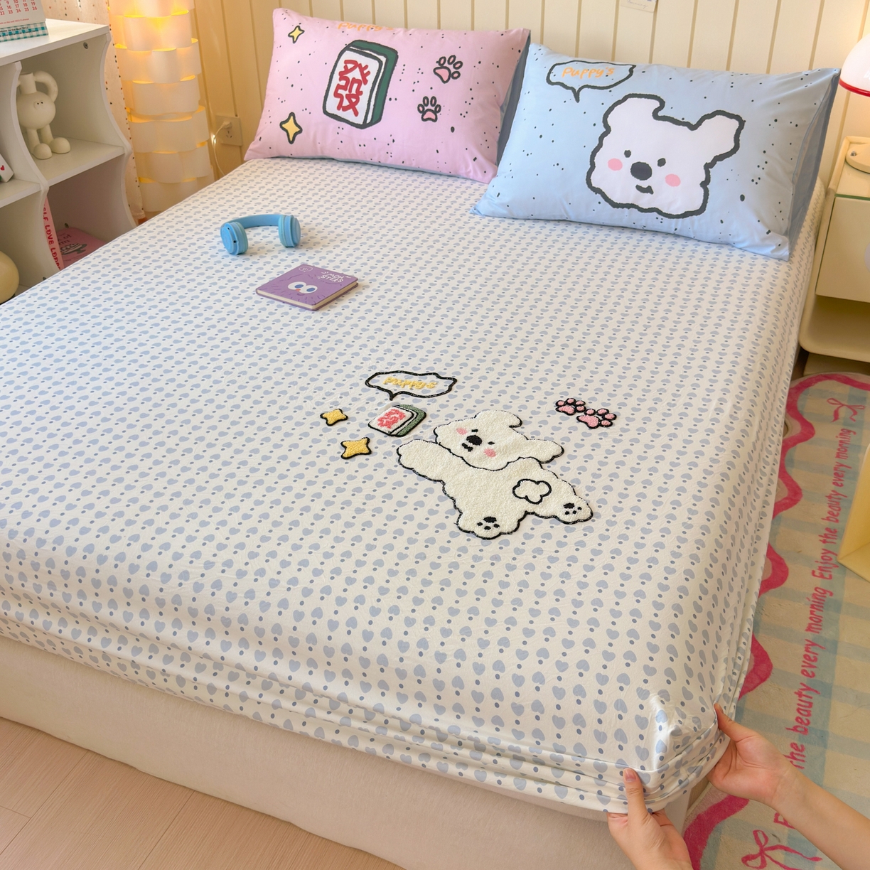 91家纺网 家纺一手货源 找家纺 一霖家纺 2025新款高克重云朵棉毛巾绣床笠 小红书热推 床笠款毛巾绣-麻将小狗