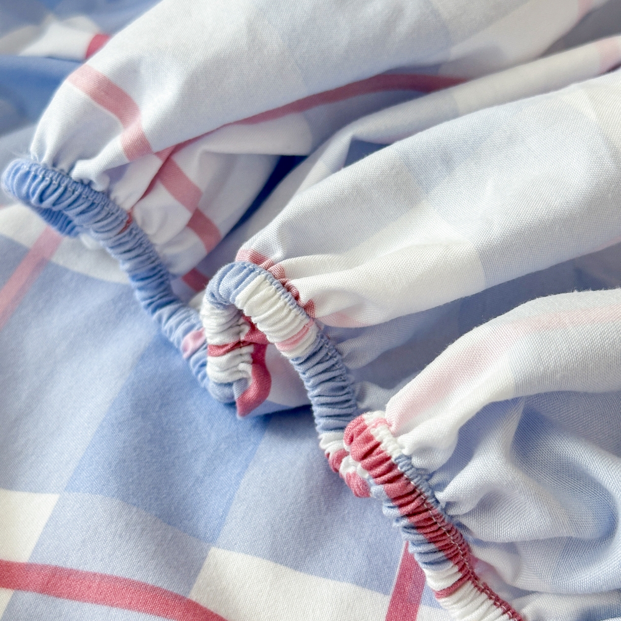 91家纺网 家纺一手货源 找家纺 一霖家纺 2025新款高克重云朵棉毛巾绣床笠 小红书热推 床笠款毛巾绣-牛杯杯