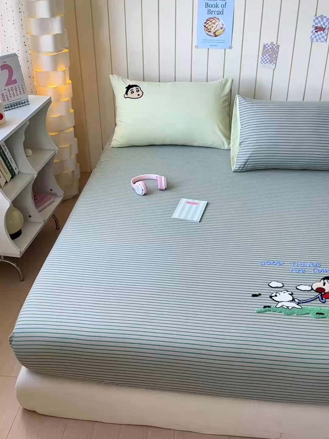 91家纺网 家纺一手货源 找家纺 一霖家纺 2025新款高克重云朵棉毛巾绣床笠 小红书热推 床笠款毛巾绣-小新与小白