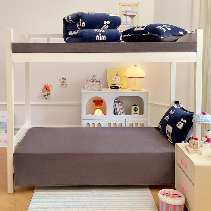 91家纺网 家纺一手货源 找家纺 （总）锦润家纺 2025新款亲肤舒适牛奶绒三件套学生三件套上下铺三件套宿舍三件套