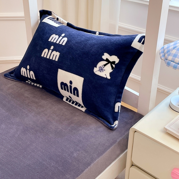 91家纺网 家纺一手货源 找家纺 （总）锦润家纺 2025新款亲肤舒适牛奶绒三件套学生三件套上下铺三件套宿舍三件套