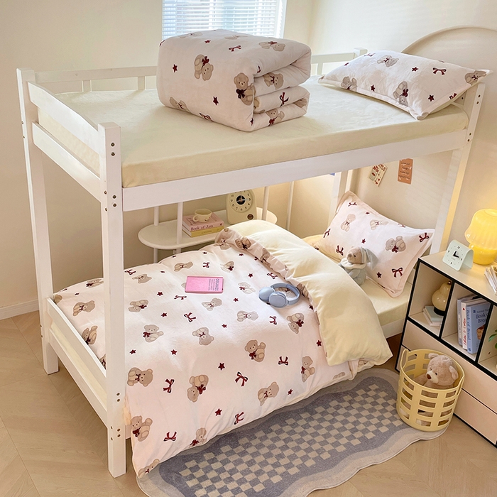 91家纺网 家纺一手货源 找家纺 （总）锦润家纺 2025新款亲肤舒适牛奶绒三件套学生三件套上下铺三件套宿舍三件套