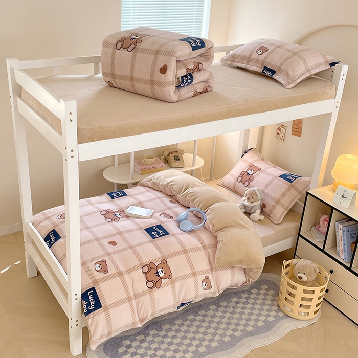 91家纺网 家纺一手货源 找家纺 （总）锦润家纺 2025新款亲肤舒适牛奶绒三件套学生三件套上下铺三件套宿舍三件套