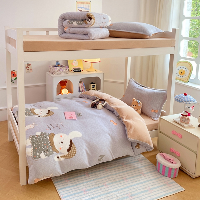 91家纺网 家纺一手货源 找家纺 （总）锦润家纺 2025新款亲肤舒适牛奶绒三件套学生三件套上下铺三件套宿舍三件套