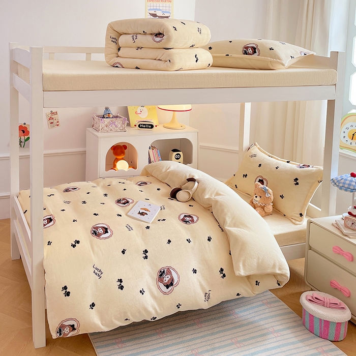 91家纺网 家纺一手货源 找家纺 （总）锦润家纺 2025新款亲肤舒适牛奶绒三件套学生三件套上下铺三件套宿舍三件套