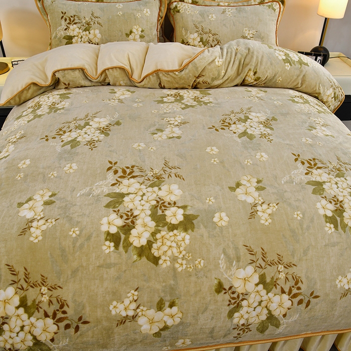 91家纺网 家纺一手货源 找家纺 诺梵家纺 2025新款8斤加厚保暖金貂绒牛奶绒印花四件套 花枝如梦