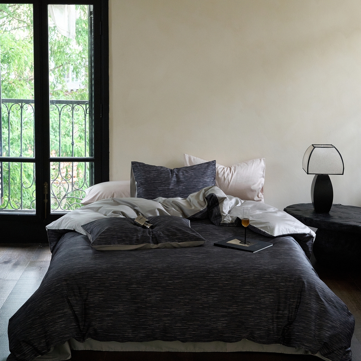 91家纺网 家纺一手货源 找家纺 ONE TWO ONE 1212025新款高端贡缎高支高密数码印花四件套-星河 星河-铭朗灰